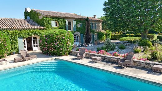 Country House in Robion, Vaucluse