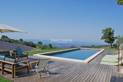 Luxury home in Saint-Saturnin-lès-Apt, Vaucluse