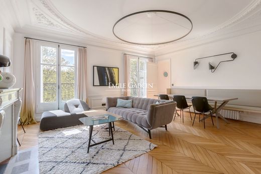 Apartament w Tour Eiffel, Invalides – Ecole Militaire, Saint-Thomas d’Aquin, Paris