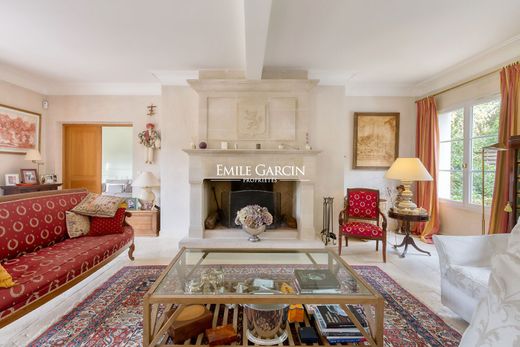 Luksusowy dom w Saint-Nom-la-Bretêche, Yvelines