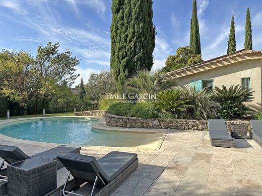 Luxus-Haus in Uzès, Gard