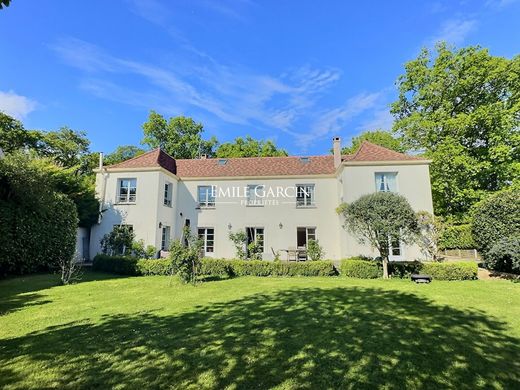 Luxus-Haus in Saint-Nom-la-Bretêche, Yvelines