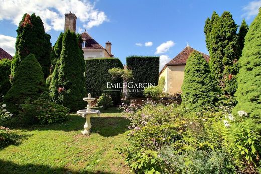 Casa di lusso a Saint-Sauveur-en-Puisaye, Yonne