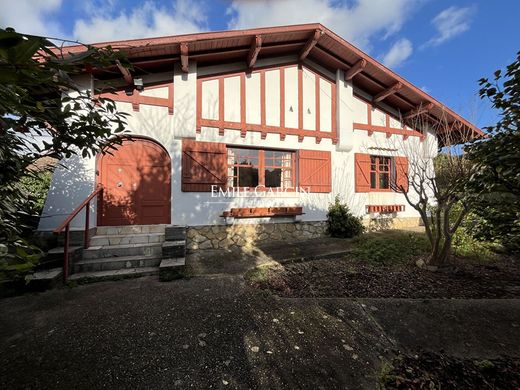 منزل ﻓﻲ Arcachon, Gironde