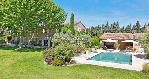 Country House in Cheval-Blanc, Vaucluse