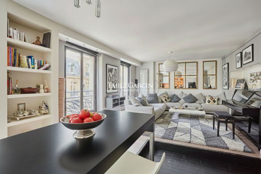 Apartment / Etagenwohnung in Champs-Elysées, Madeleine, Triangle d’or, Paris