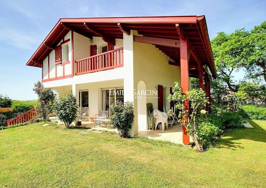 Maison de luxe à Arbonne, Pyrénées-Atlantiques