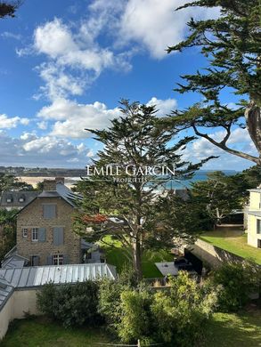 Luxury home in Saint-Lunaire, Ille-et-Vilaine