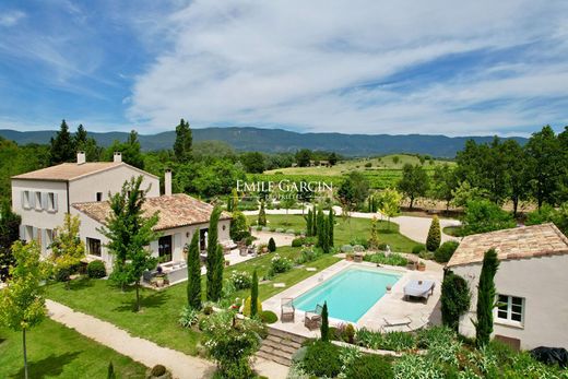 Luxury home in Ansouis, Vaucluse