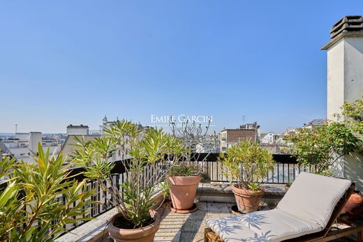 Apartment in La Muette, Auteuil, Porte Dauphine, Paris
