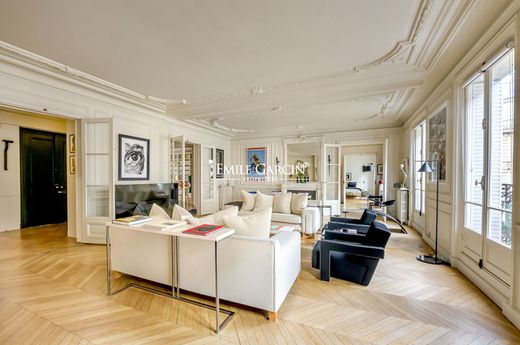 Apartament w La Muette, Auteuil, Porte Dauphine, Paris
