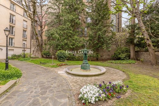 エッフェル塔　アンヴァリッド-エコール・ミリテール　サン・トーマ・ダカン, Parisのアパートメント