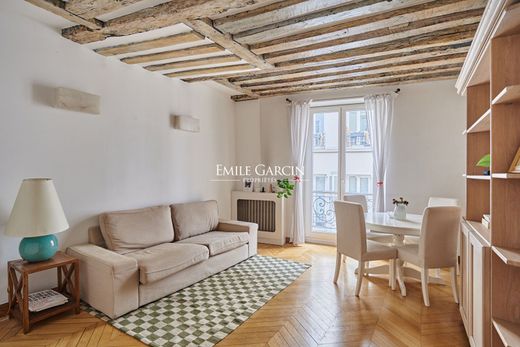 Appartement à Saint-Germain, Odéon, Monnaie, Paris