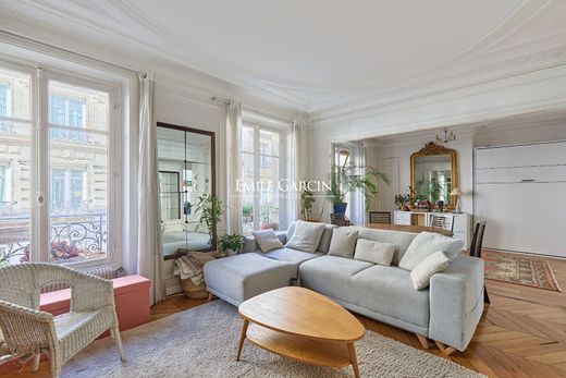 Apartment in Montorgueil, Sentier, Vivienne-Gaillon, Paris