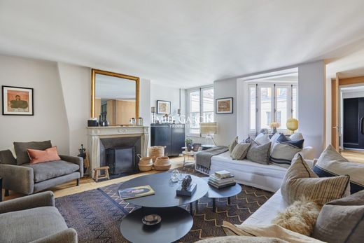 エッフェル塔　アンヴァリッド-エコール・ミリテール　サン・トーマ・ダカン, Parisのアパートメント