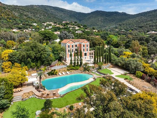 Castello a Le Lavandou, Var