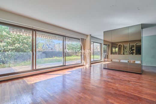 Apartament w Neuilly-sur-Seine, Hauts-de-Seine