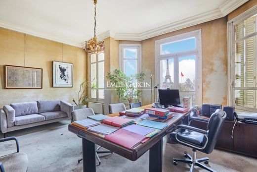 Apartment in La Muette, Auteuil, Porte Dauphine, Paris