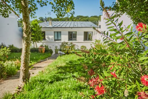 Luxury home in Le Plessis-Robinson, Hauts-de-Seine