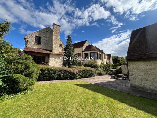 Luxe woning in Magny-en-Vexin, Val d'Oise