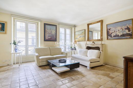 Piso / Apartamento en Tour Eiffel, Invalides – Ecole Militaire, Saint-Thomas d’Aquin, Paris