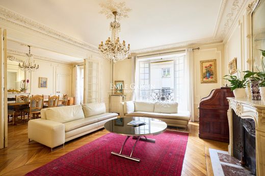 Apartment in La Muette, Auteuil, Porte Dauphine, Paris