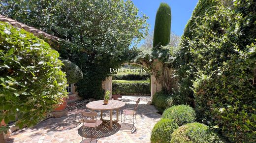 Luxury home in Oppède le Vieux, Vaucluse