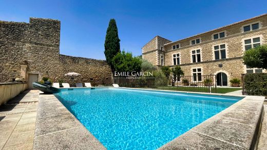 ‏בתי יוקרה ב  Cornillon-Confoux, Bouches-du-Rhône