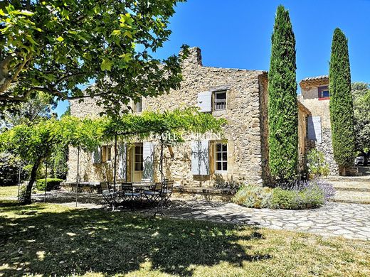 Country House in Beaumont-de-Pertuis, Vaucluse