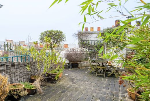 エッフェル塔　アンヴァリッド-エコール・ミリテール　サン・トーマ・ダカン, Parisのアパートメント