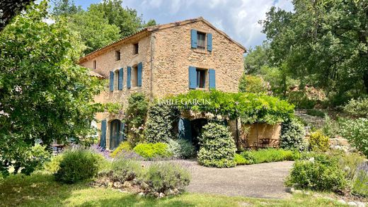 Country House in Grambois, Vaucluse