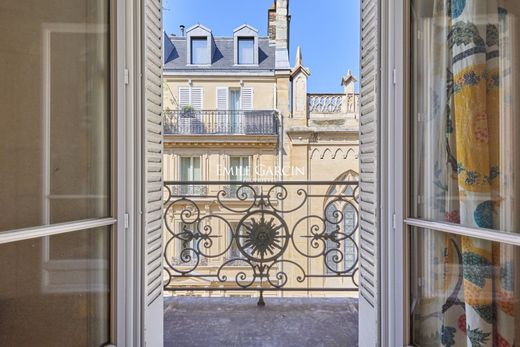 Apartament w Tour Eiffel, Invalides – Ecole Militaire, Saint-Thomas d’Aquin, Paris