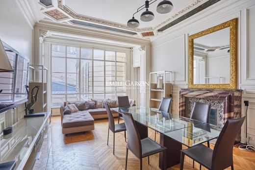 Apartment / Etagenwohnung in Champs-Elysées, Madeleine, Triangle d’or, Paris