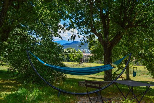 Πολυτελή κατοικία σε Cruis, Alpes-de-Haute-Provence