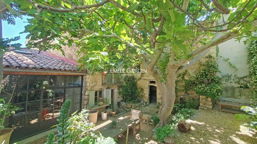 Stadthaus in Pernes-les-Fontaines, Vaucluse