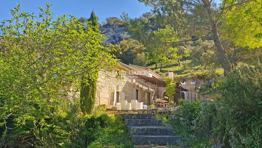 Luxury home in Oppède le Vieux, Vaucluse
