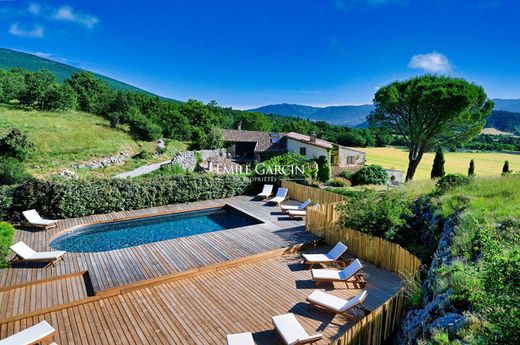 Rural or Farmhouse in Aubignosc, Alpes-de-Haute-Provence