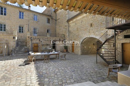 Casa di lusso a Montbrun-les-Bains, Drôme