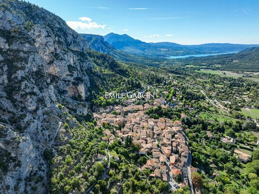 Luxury home in Moustiers-Sainte-Marie, Alpes-de-Haute-Provence
