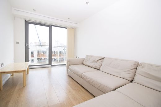 Apartment / Etagenwohnung in London, Greater London