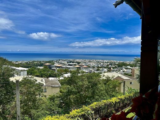 Villa a Saint-Denis, Riunione