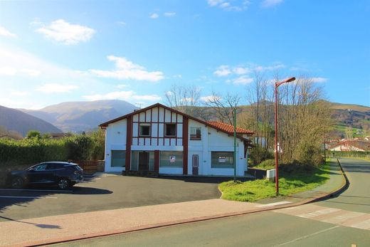 Villa in Itxassou, Pyrénées-Atlantiques