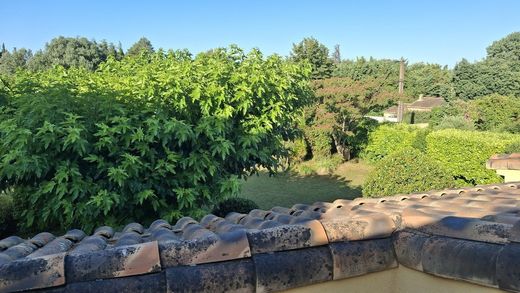 Villa in Cadenet, Vaucluse