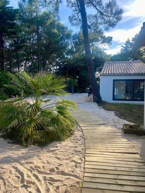 빌라 / Les Portes-en-Ré, Charente-Maritime