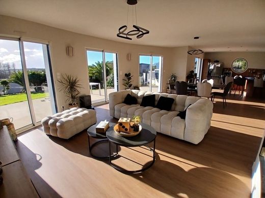 Villa in Tréflez, Finistère