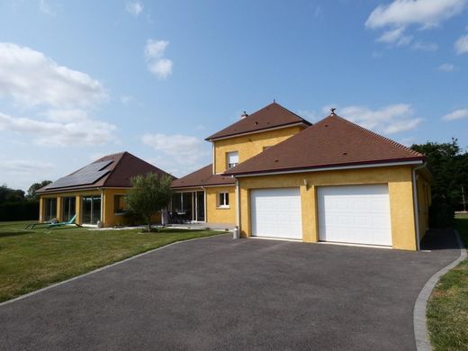 Villa in Saint-Michel-Tubœuf, Orne