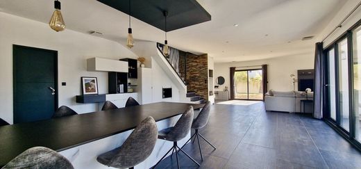 Villa in Castelnau-le-Lez, Hérault