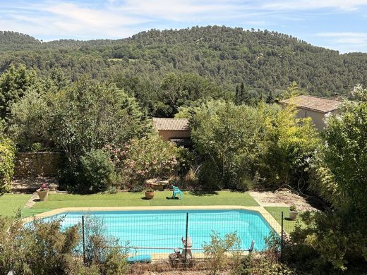 Villa in Cadenet, Vaucluse