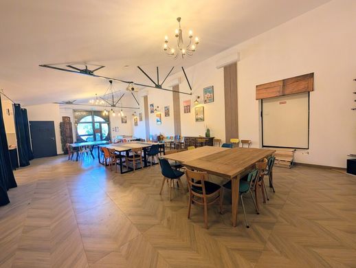 Villa en Cases-de-Pène, Pirineos Orientales