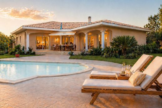Villa in Le Taillan-Médoc, Gironde